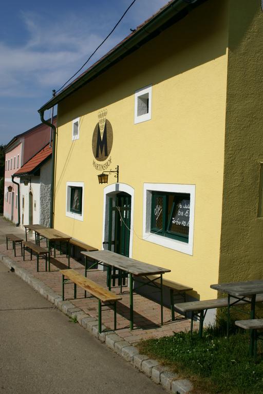 Отель Weingut Martinshof Sankt Ulrich  Экстерьер фото