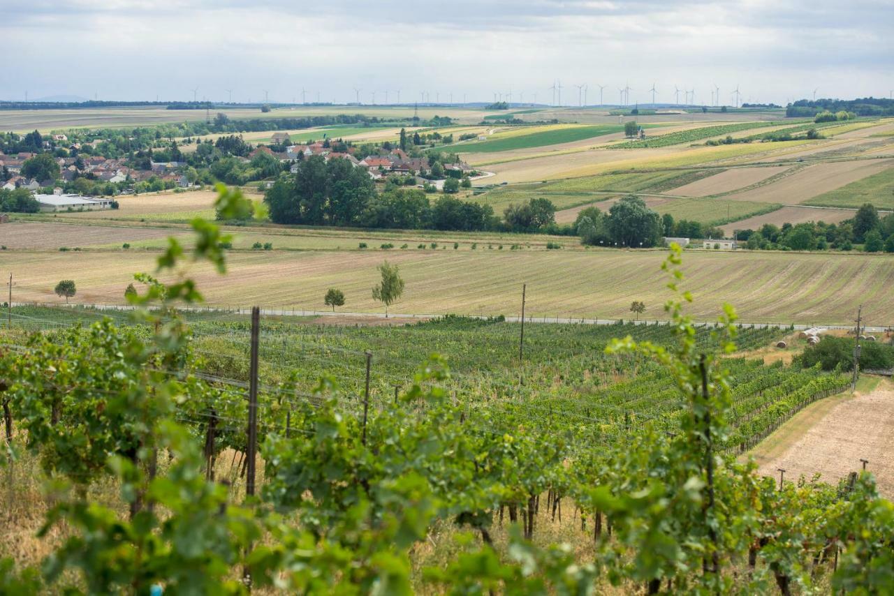 Отель Weingut Martinshof Sankt Ulrich  Экстерьер фото